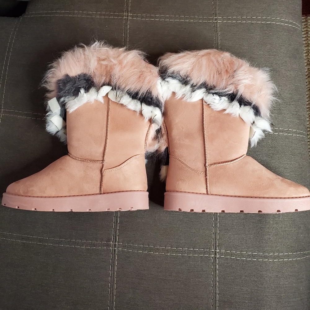 New! Pink Mid Calf Furry Winter Boots - Picture 6 of 6